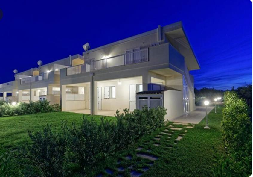 The Growing Popularity of Flat Roof Skylights in Modern UK Homes